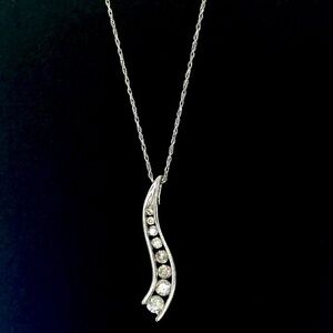 10k Gold 1/2 Carat Natural Diamond Pendant Necklace